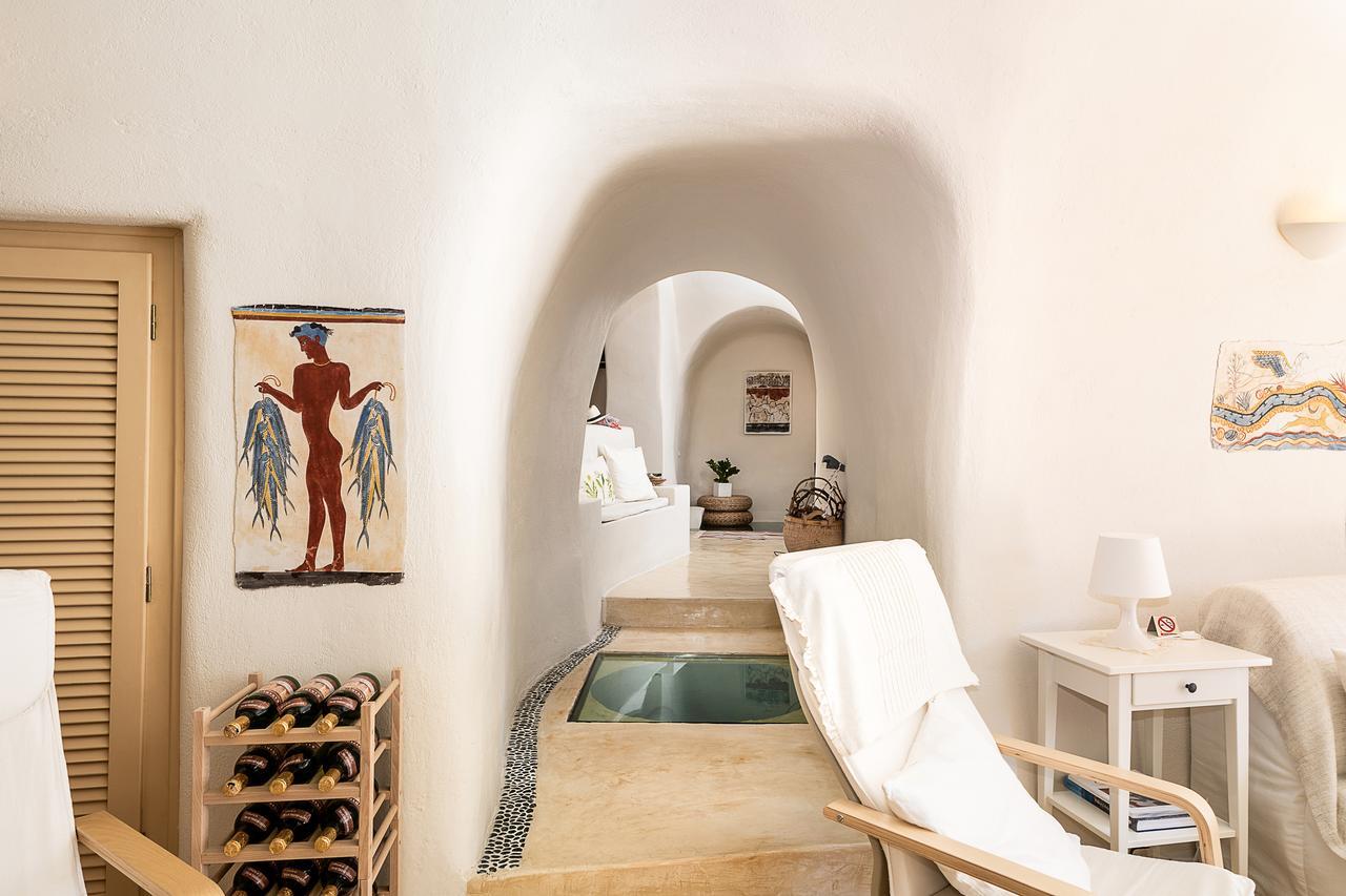 Flora's House & Cave Winery Pírgos